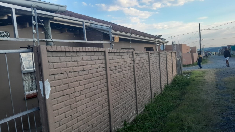 2 Bedroom Property for Sale in Scenery Park Eastern Cape